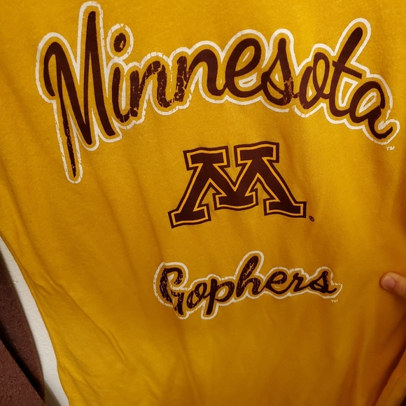 University of minnesota long sleeve shirt - Picture 2 of 4